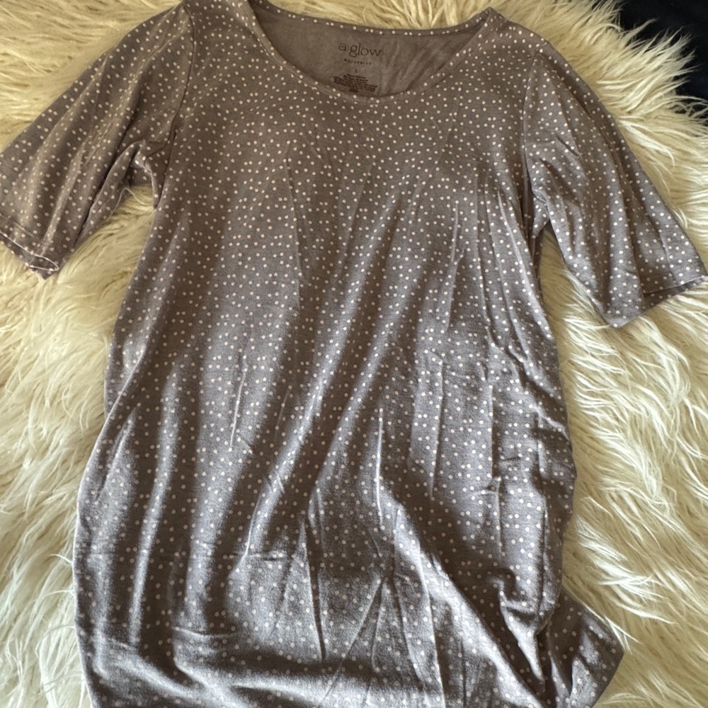 a:glow Women's Gray Polka Dot Maternity Top